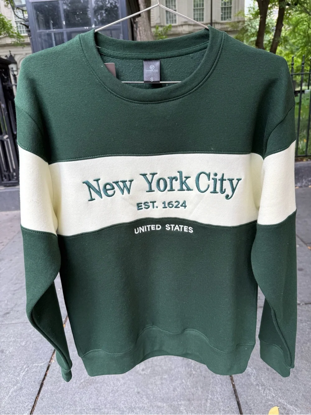 New York City Green & Cream Crewneck Sweatshirt - unisex